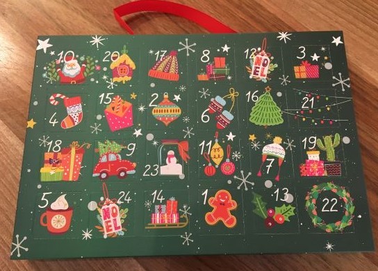 Adventkalender mit handgemachten Spiegel Pralinen